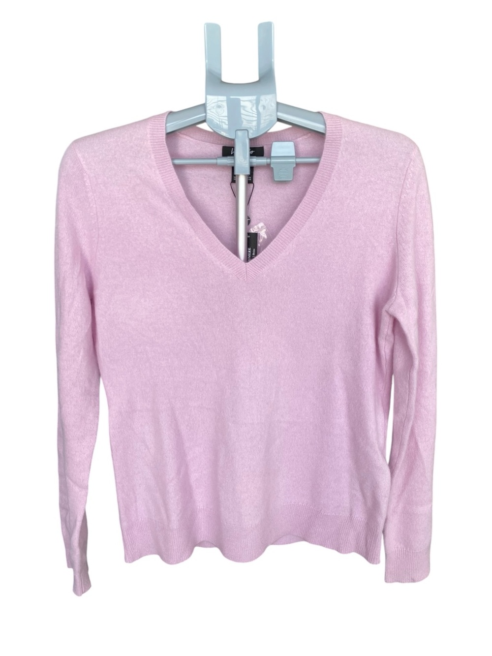 Lord & Taylor 100% Cashmere 2 Ply Cashmere Sweater Lilac ancien v-neck lavender - Picture 1 of 5